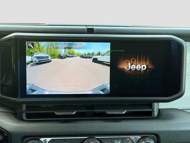 2025 Jeep Gladiator Willys - Photo 12