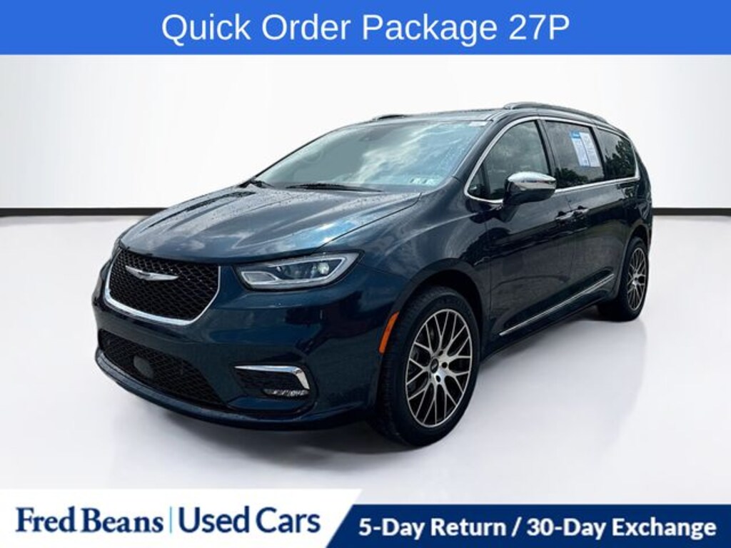 Used 2022 Chrysler Pacifica Limited Van Passenger Van