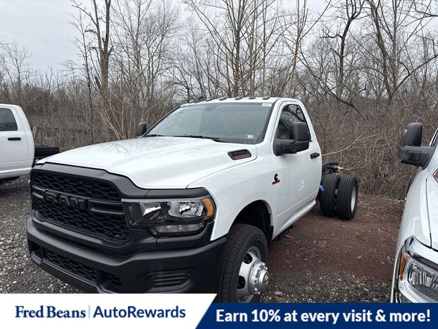 2024 Ram 3500 Tradesman photo 2