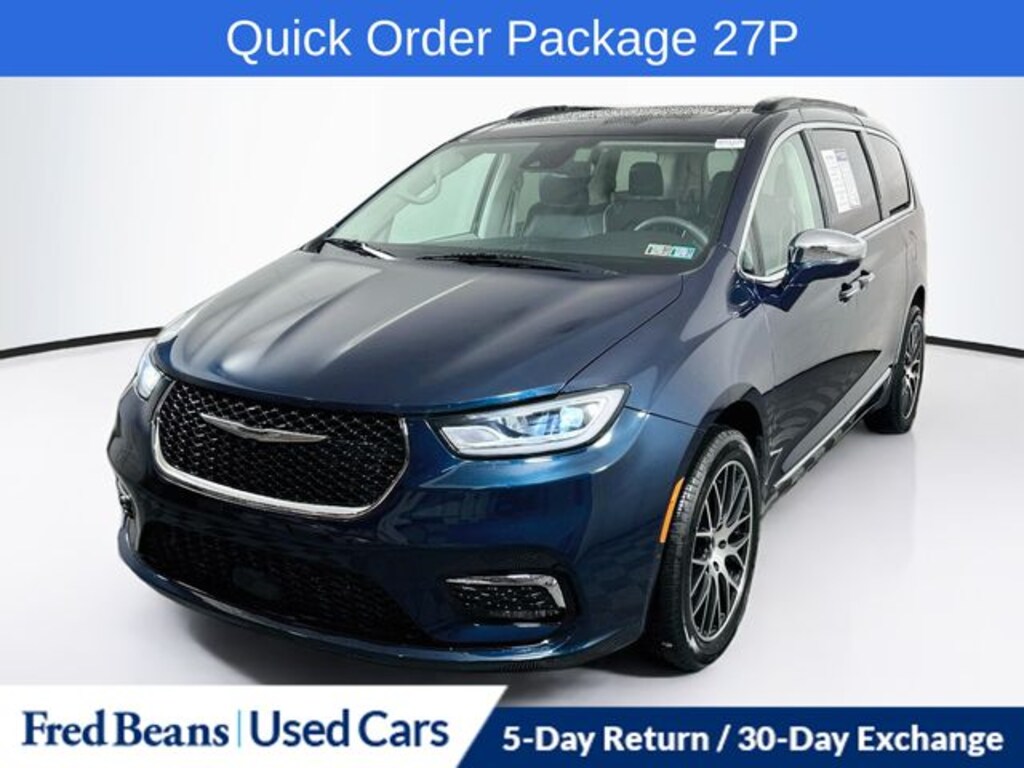 Used 2022 Chrysler Pacifica Limited Van Passenger Van