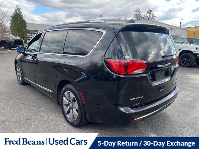 2020 Chrysler Pacifica Hybrid Limited photo 3