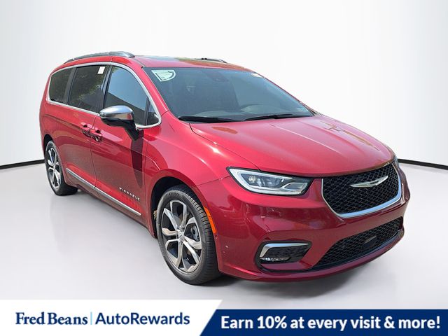 2026 Chrysler Pacifica Pinnacle's photo