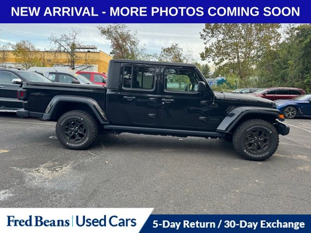 2022 Jeep Gladiator Willys photo 2