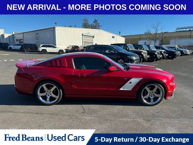 2013 Ford Mustang GT Premium photo 2