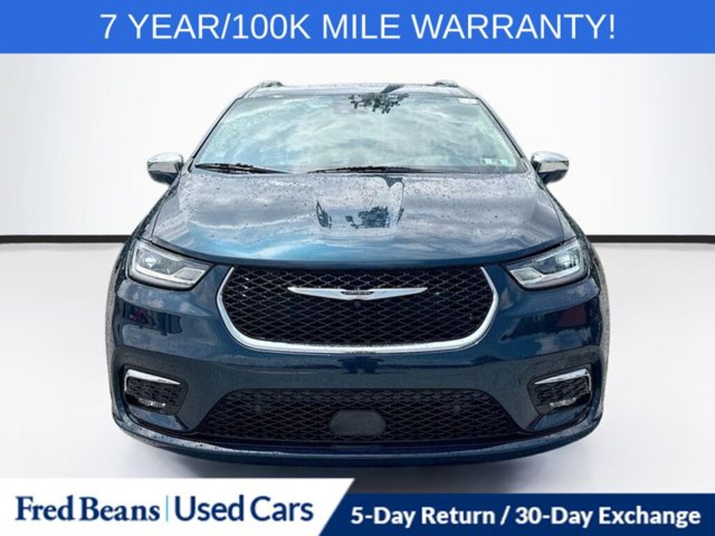 Used 2022 Chrysler Pacifica Limited Van Passenger Van