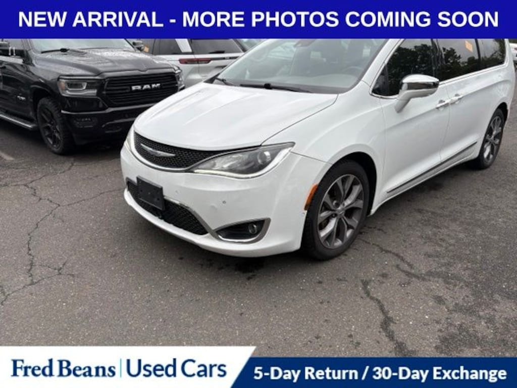 Used 2018 Chrysler Pacifica Limited Van