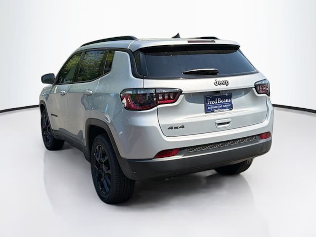 New 2026 Jeep Compass Latitude Sport Utility