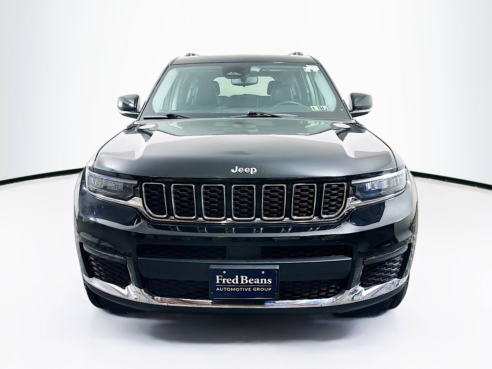 2022 Jeep Grand Cherokee Limited photo 2