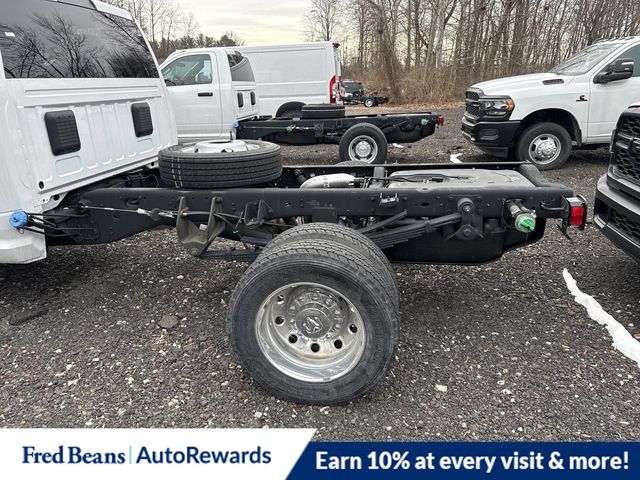 2024 Ram 4500 Tradesman photo 3