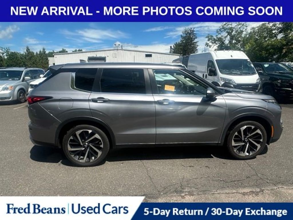 Used 2022 Mitsubishi Outlander SE CUV