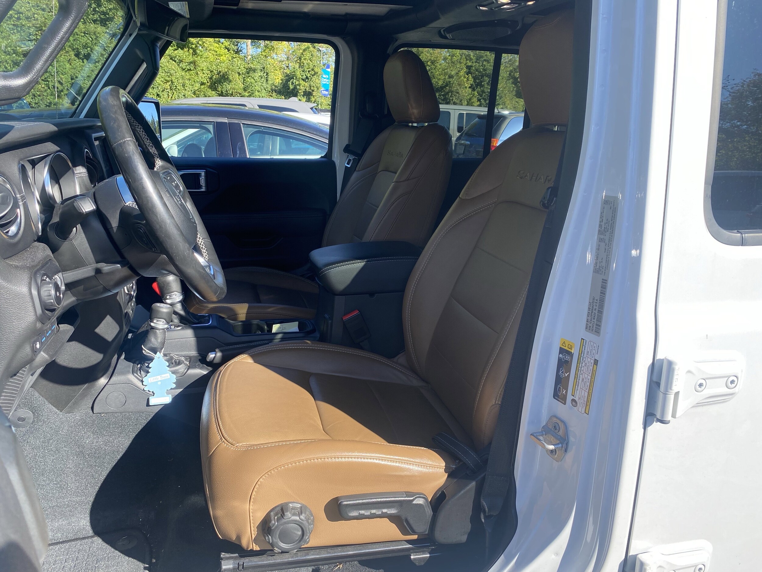 2022 Jeep Wrangler Unlimited Sahara 4xe photo 3