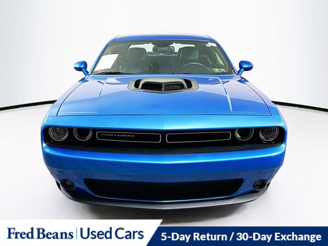 2016 Dodge Challenger R/T Plus photo 2