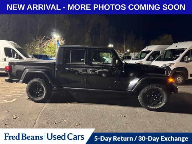2022 Jeep Gladiator Willys photo 2