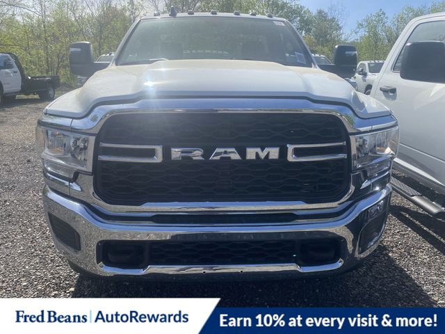 2024 Ram 3500 Tradesman photo 2