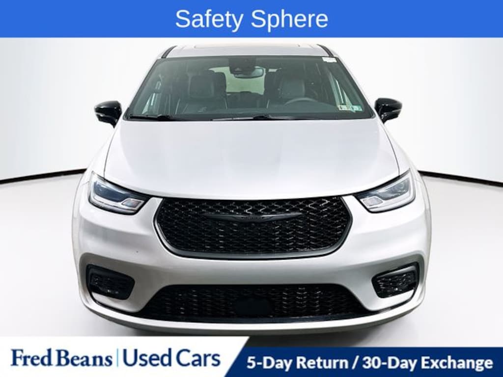 Used 2023 Chrysler Pacifica Plug-In Hybrid Limited Van Passenger Van