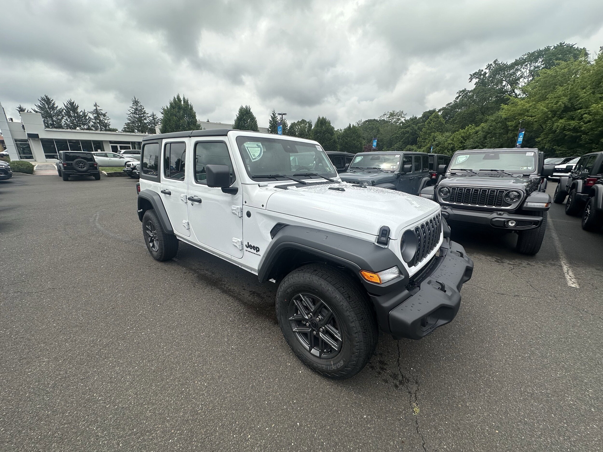 2025 Jeep Wrangler Sport S photo 3