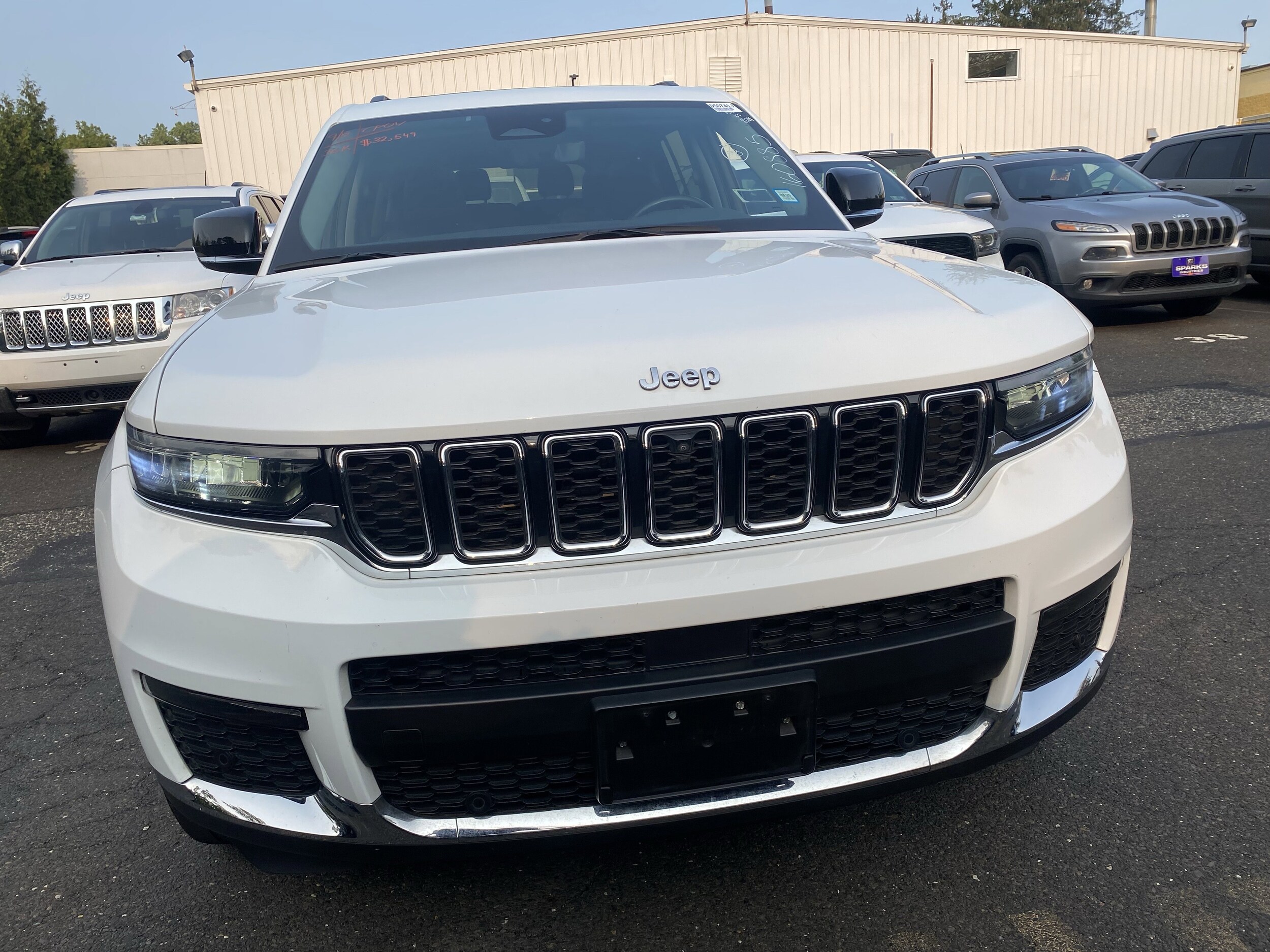 2021 Jeep Grand Cherokee Limited photo 2