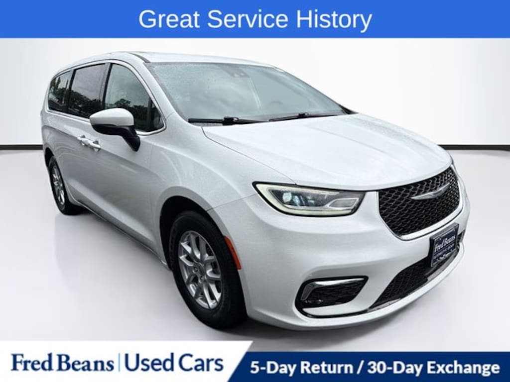 Used 2023 Chrysler Pacifica Touring L Van Passenger Van