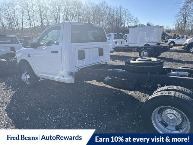 2024 Ram 3500 Tradesman photo 4