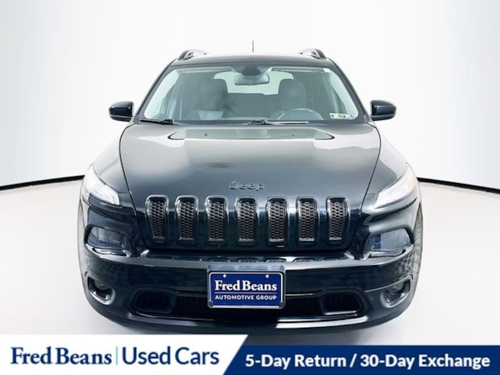 Used 2018 Jeep Cherokee Latitude SUV