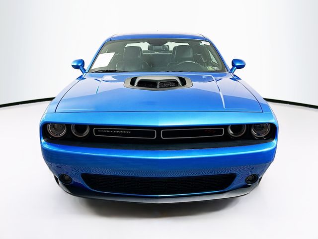 2016 Dodge Challenger R/T Plus photo 2