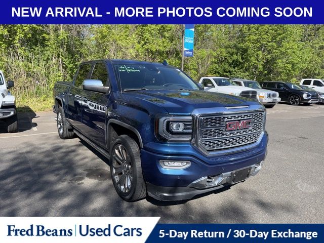 2017 GMC Sierra 4WD Crew Cab Short Box's photo