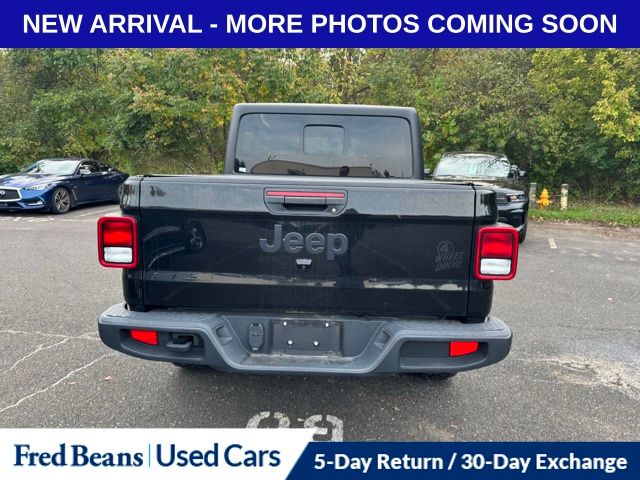 2022 Jeep Gladiator Willys photo 3
