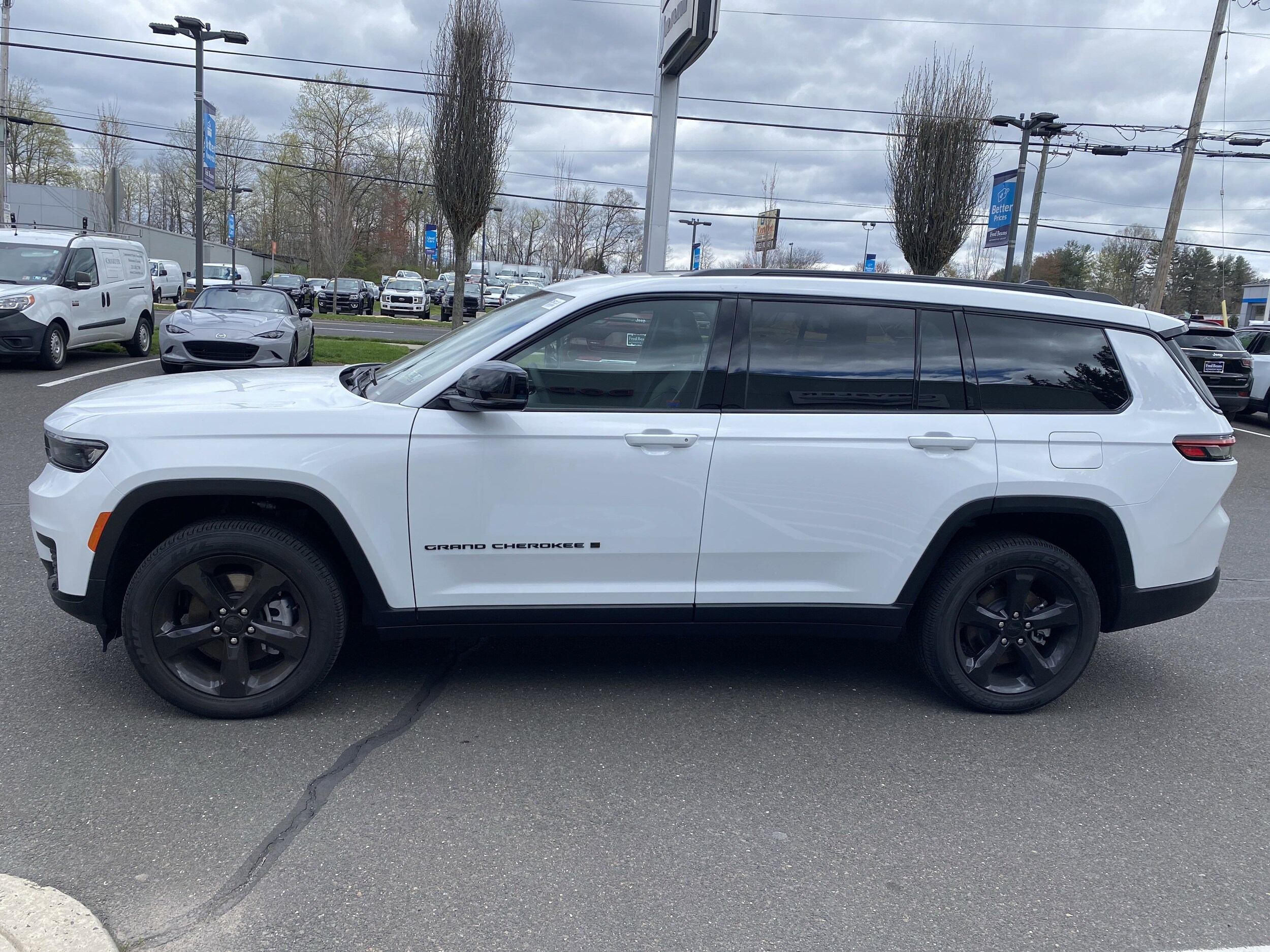 2025 Jeep Grand Cherokee Altitude X photo 4