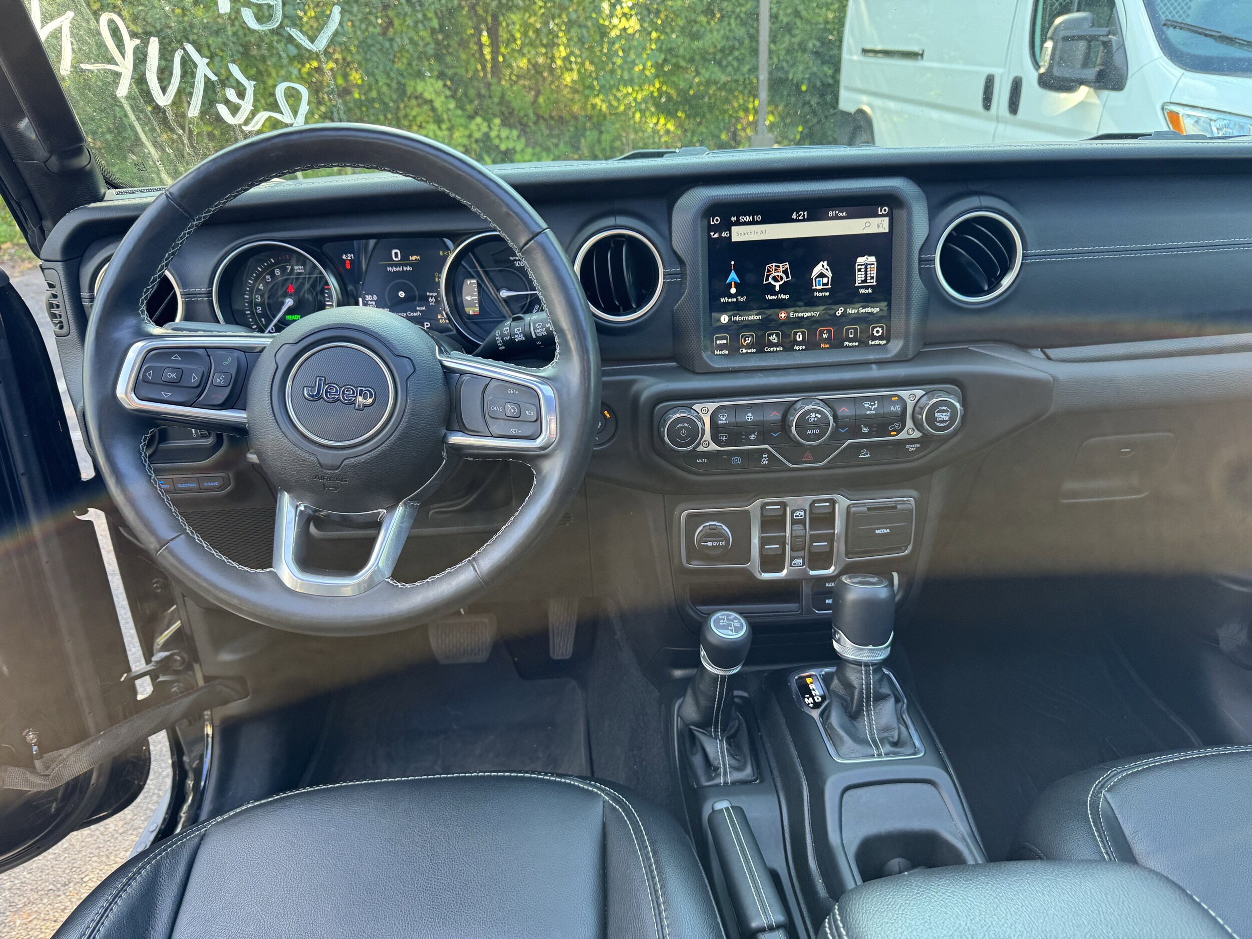 2023 Jeep Wrangler Sahara 4xe photo 3