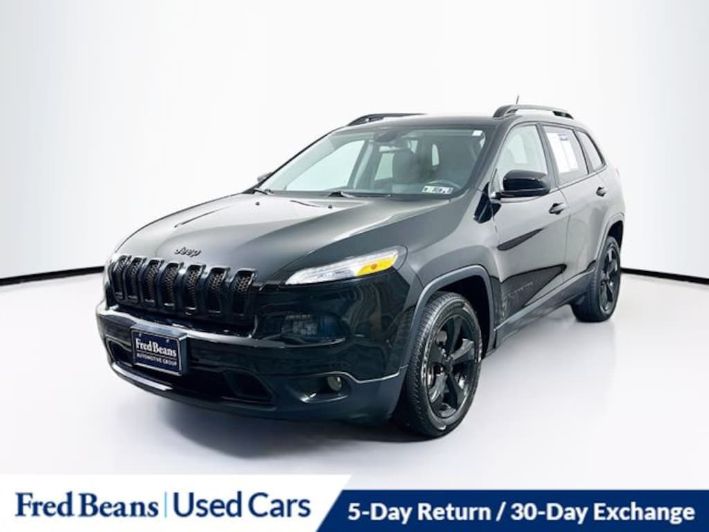 Used 2018 Jeep Cherokee Latitude SUV