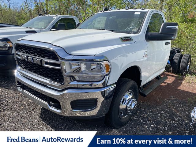 2024 Ram 3500 Tradesman photo 3