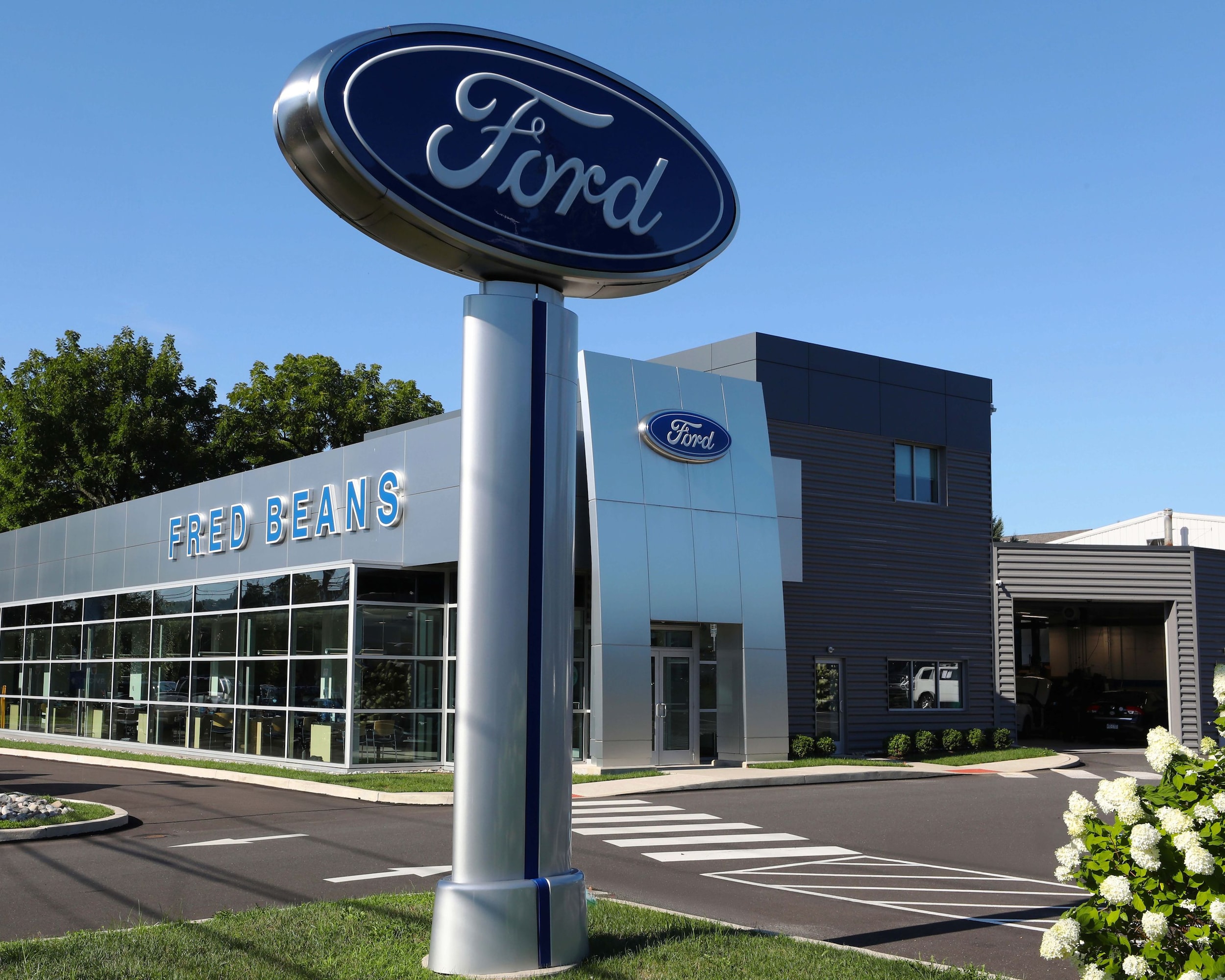 Ford Service Center in Newtown