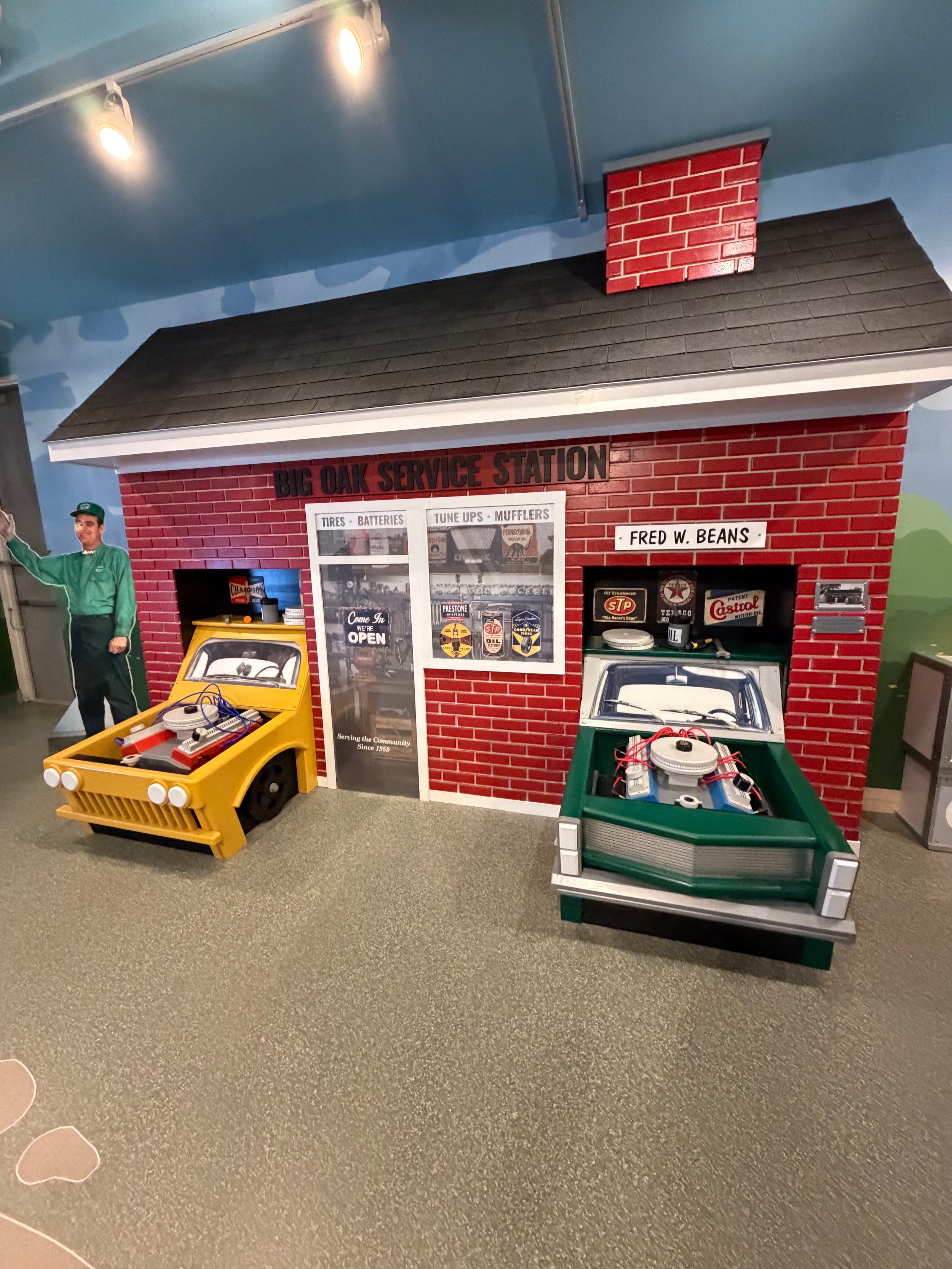 ServiceStationPlayArea2.jpg