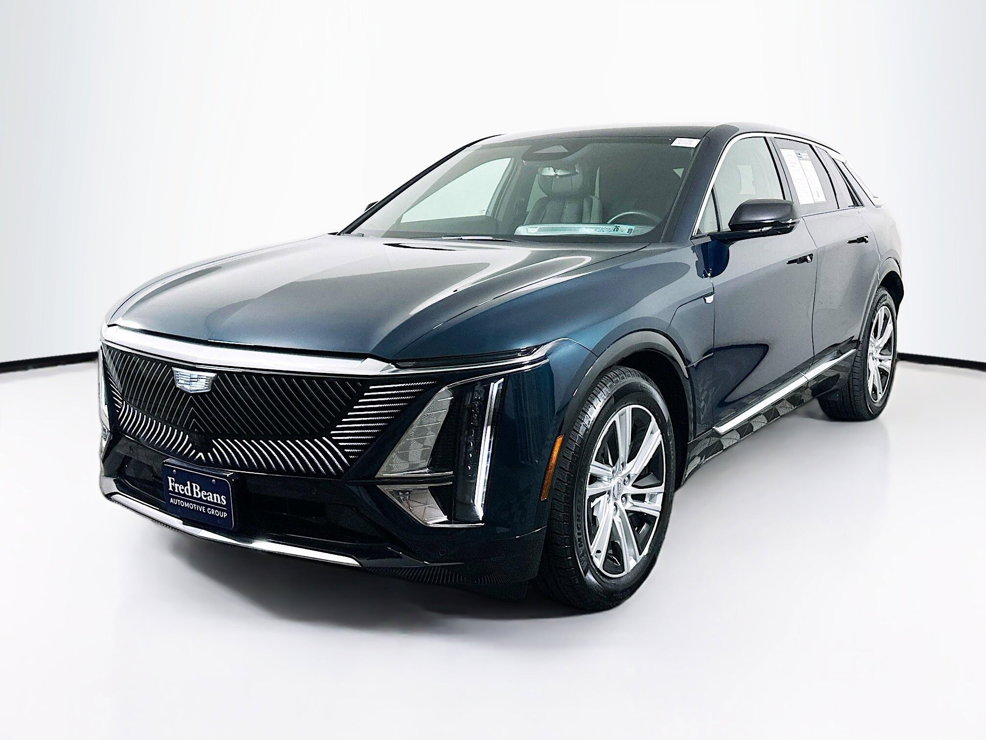 2024 Cadillac Lyriq Tech photo 3