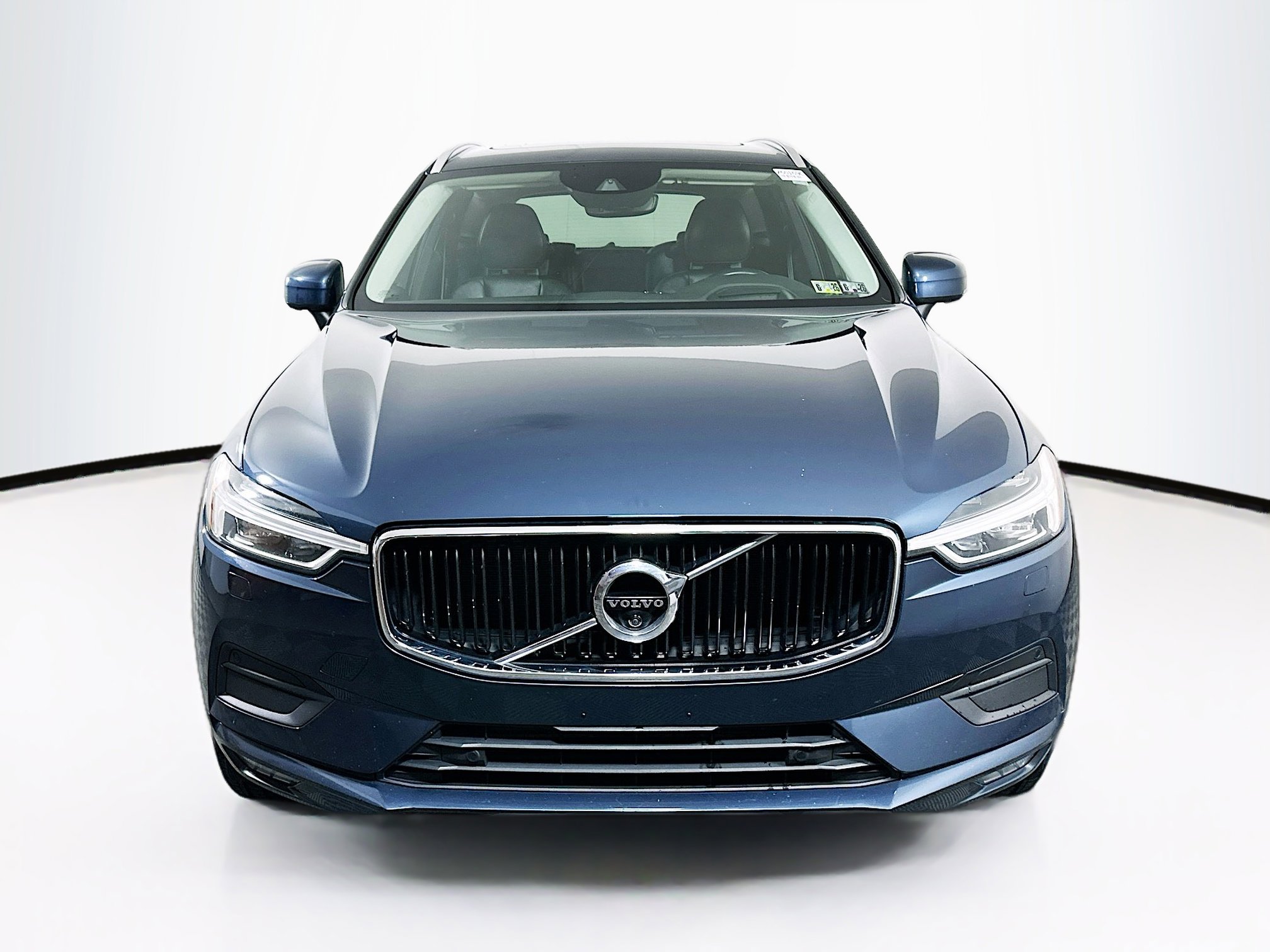 Used 2018 Volvo XC60 Momentum with VIN YV4102RK1J1054484 for sale in Doylestown, PA