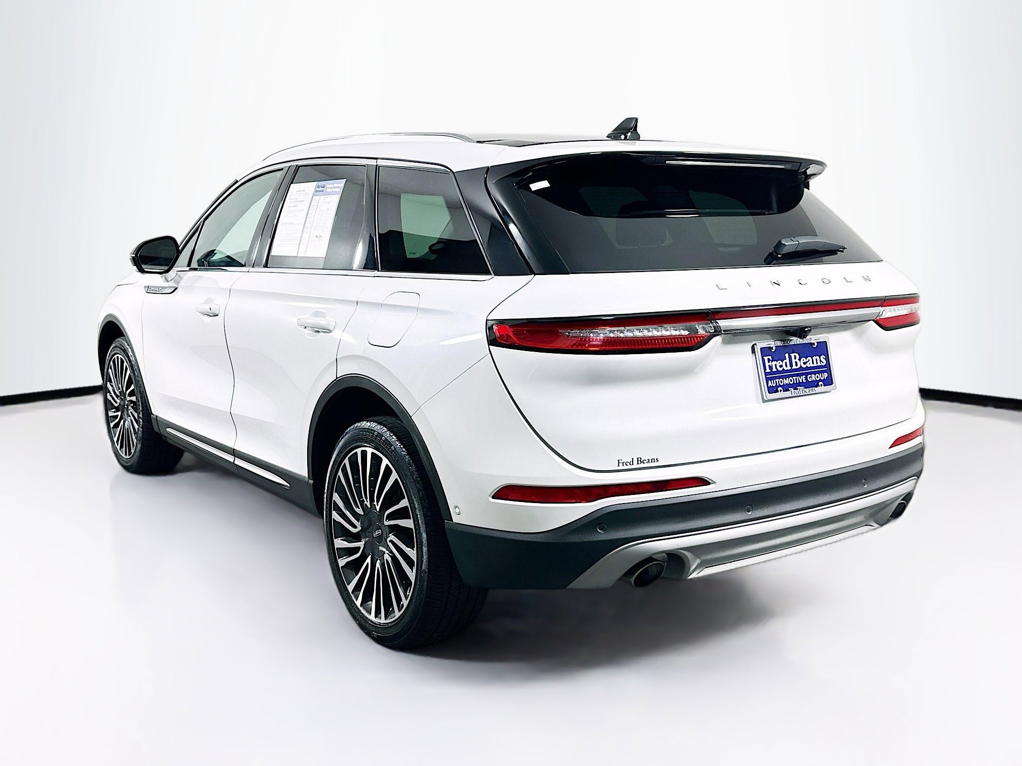 2022 Lincoln Corsair Reserve photo 3