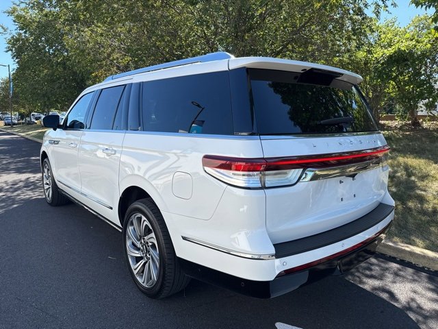 2022 Lincoln Navigator L Reserve photo 4