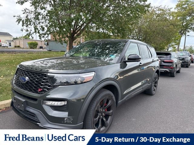 2022 Ford Explorer ST photo 3