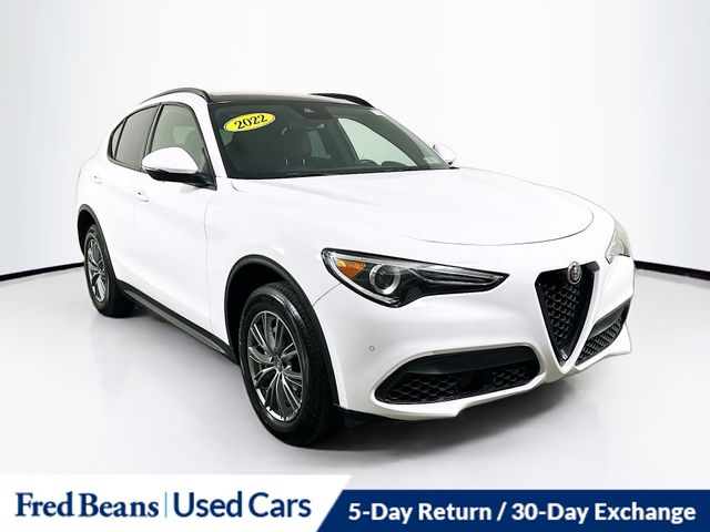 2022 Alfa Romeo Stelvio Base