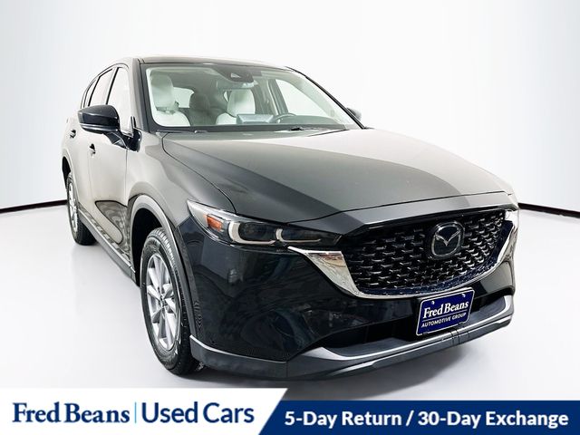 2023 Mazda CX-5 S Preferred package's photo