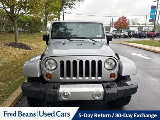 2013 Jeep Wrangler Unlimited Sahara photo 2