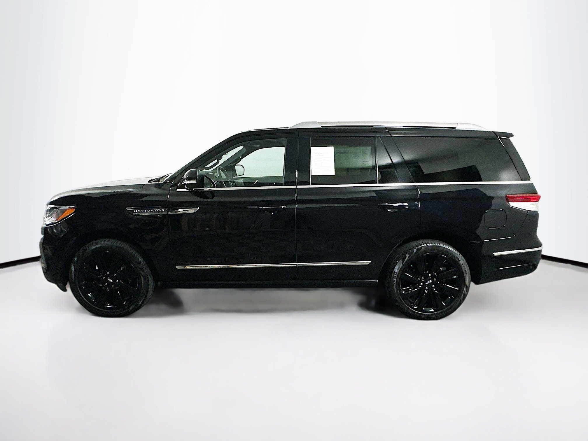 2024 Lincoln Navigator Reserve photo 2