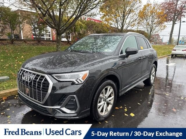 2024 Audi Q3 S line Premium 45 TFSI photo 2