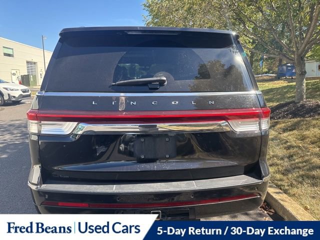 2022 Lincoln Navigator L Standard photo 2