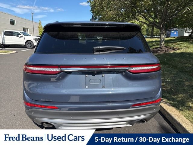 2022 Lincoln Corsair Standard photo 3