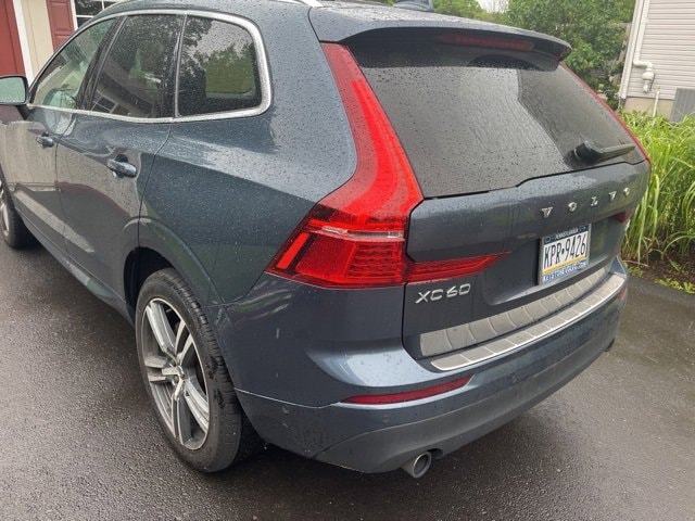 Used 2018 Volvo XC60 Momentum with VIN YV4102RK1J1054484 for sale in Doylestown, PA