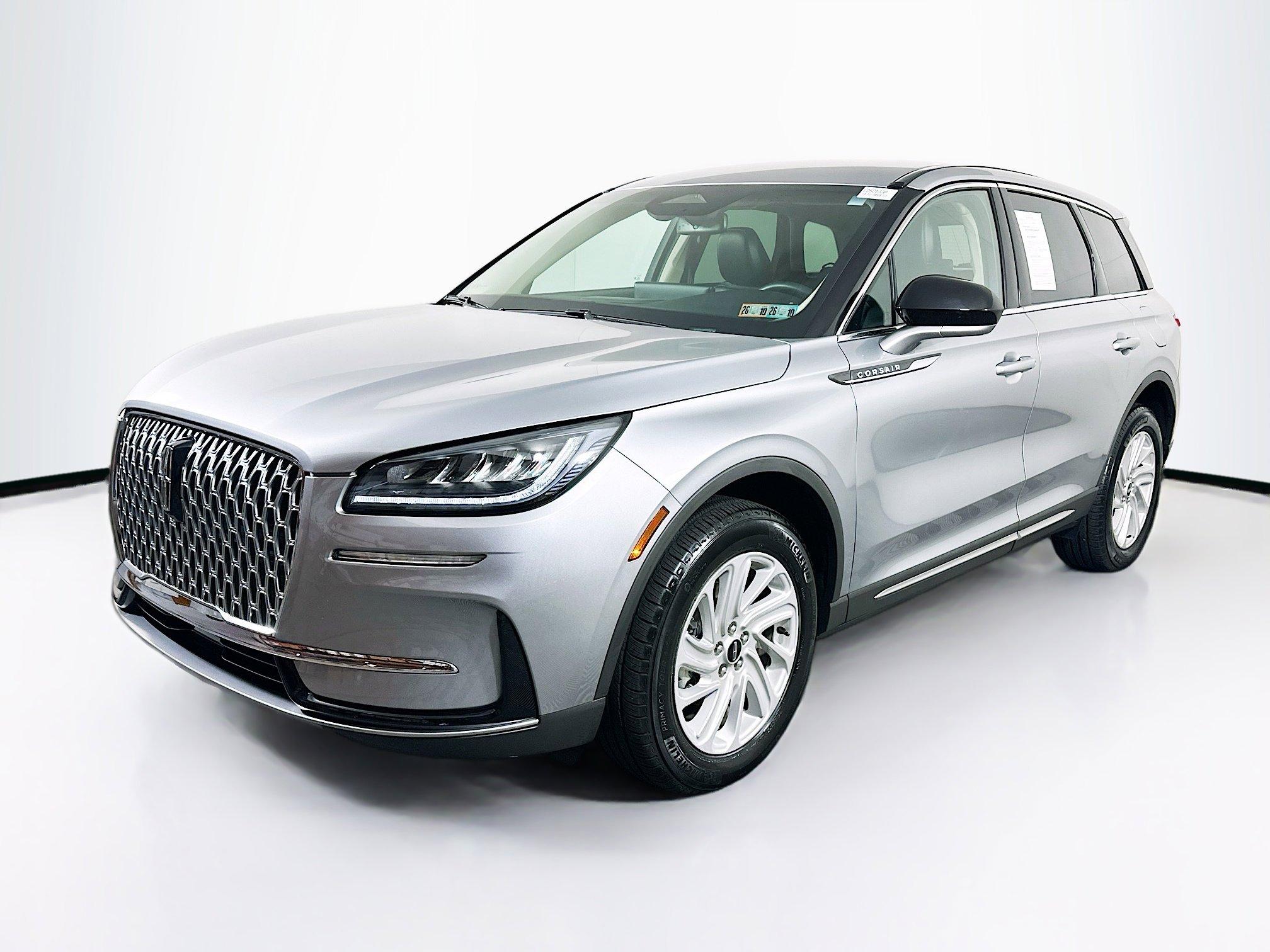 2023 Lincoln Corsair Standard photo 3