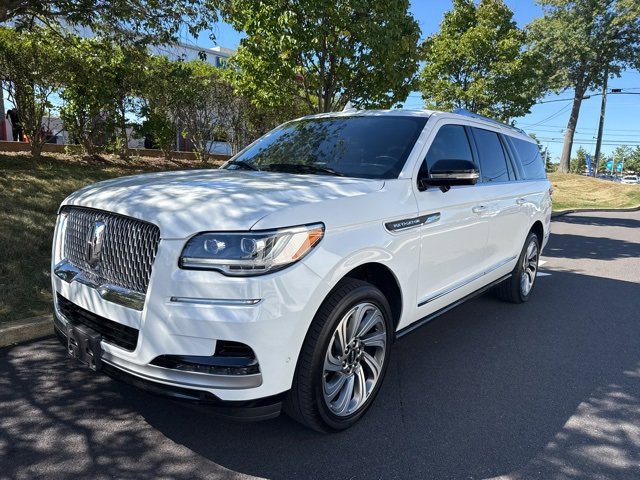 2022 Lincoln Navigator L Reserve photo 3