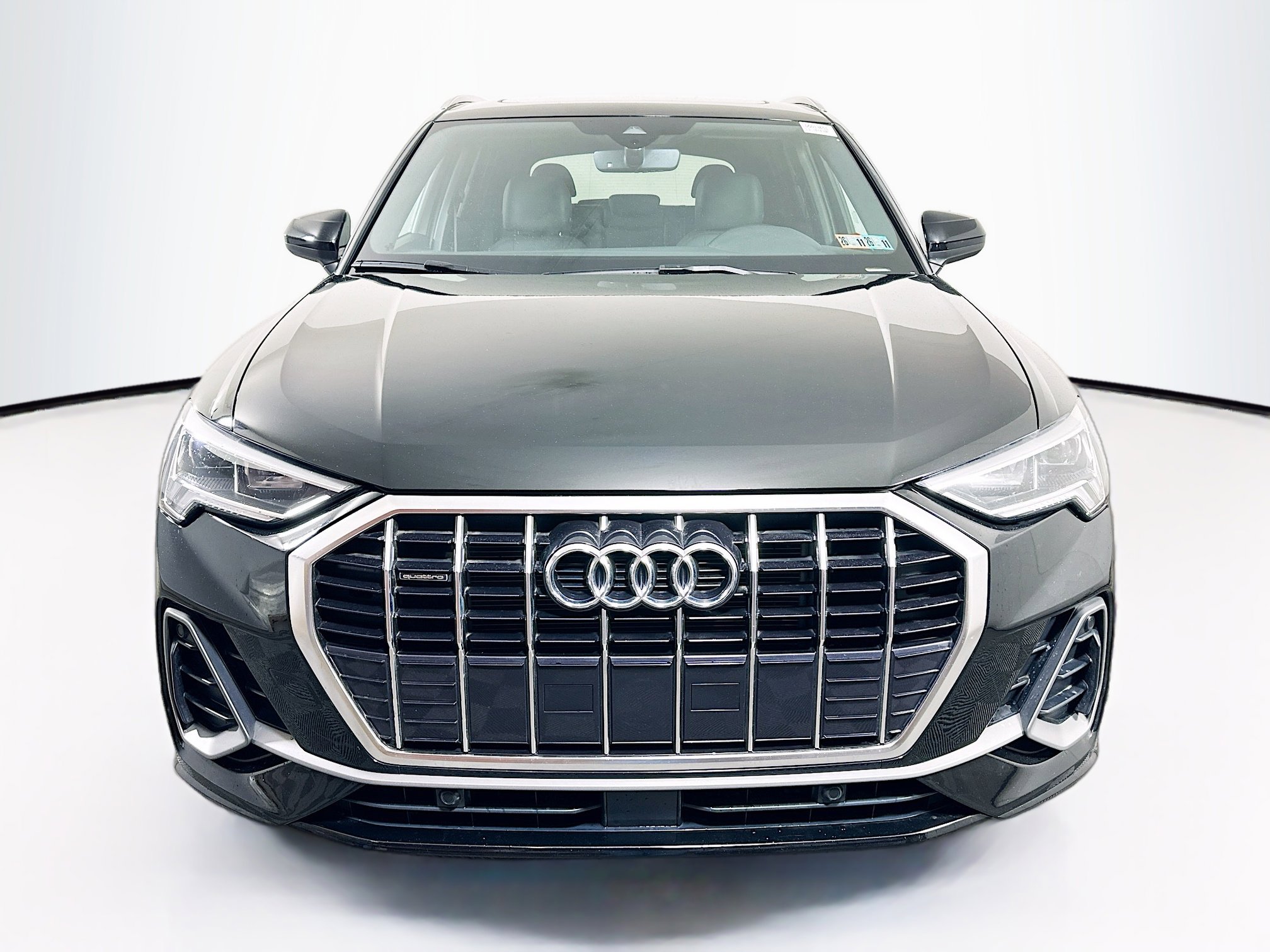 2024 Audi Q3 S line Premium 45 TFSI photo 2