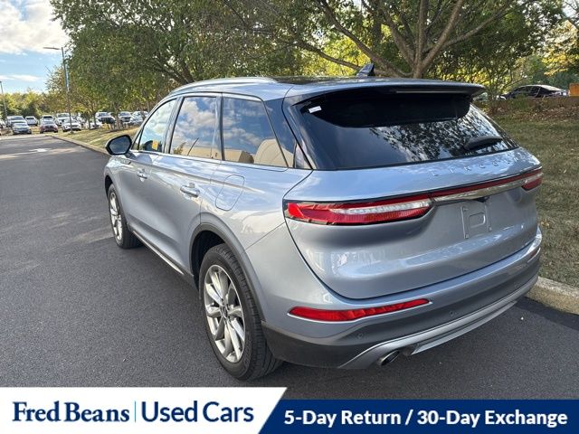 2022 Lincoln Corsair Standard photo 2